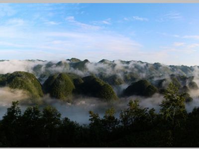 千山万谷（岩溶丘陵）